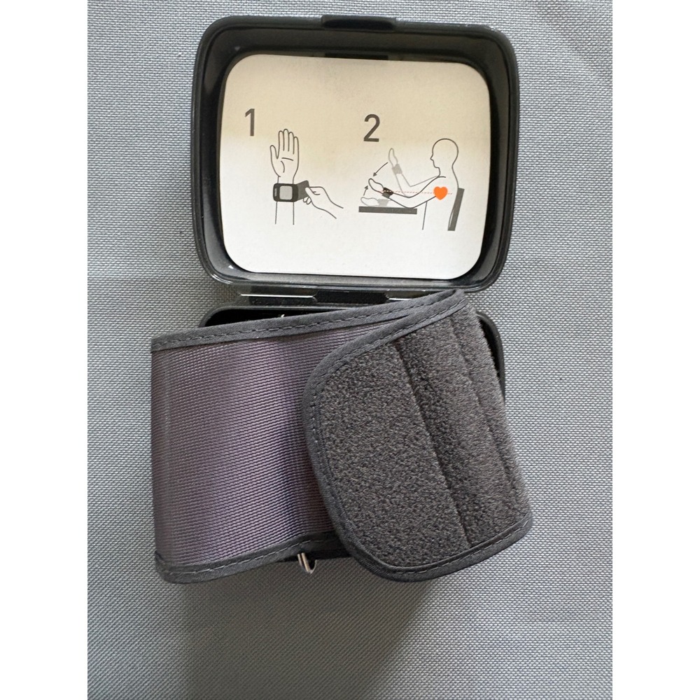 Omron IntelliSense Wrist Blood Pressure Monitor Digital Heart Rate with Case - Picture 3 of 3